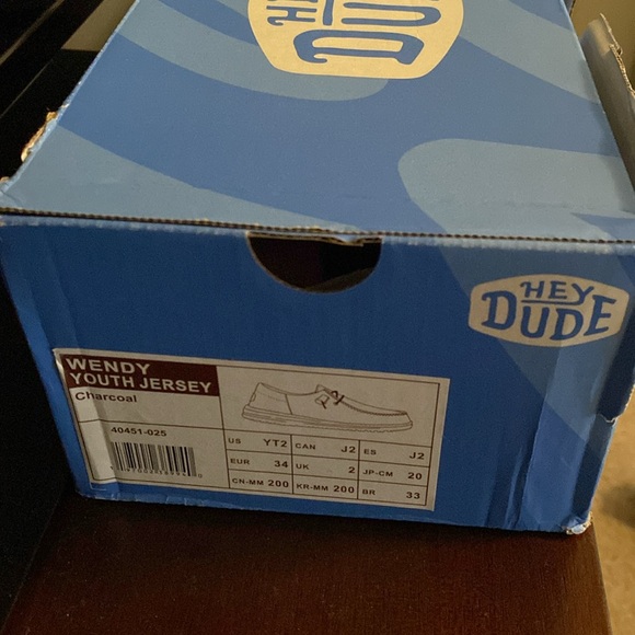 Brand new! Didn’t realize they were pink/purple and ordered for my son! - Picture 4 of 5